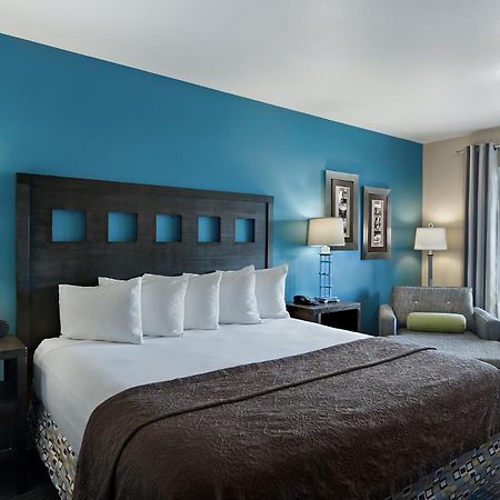 Oxford Suites Silverdale Bagian luar foto