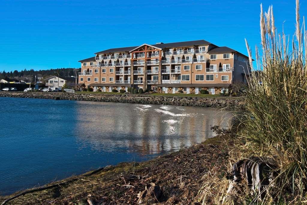 Oxford Suites Silverdale Bagian luar foto
