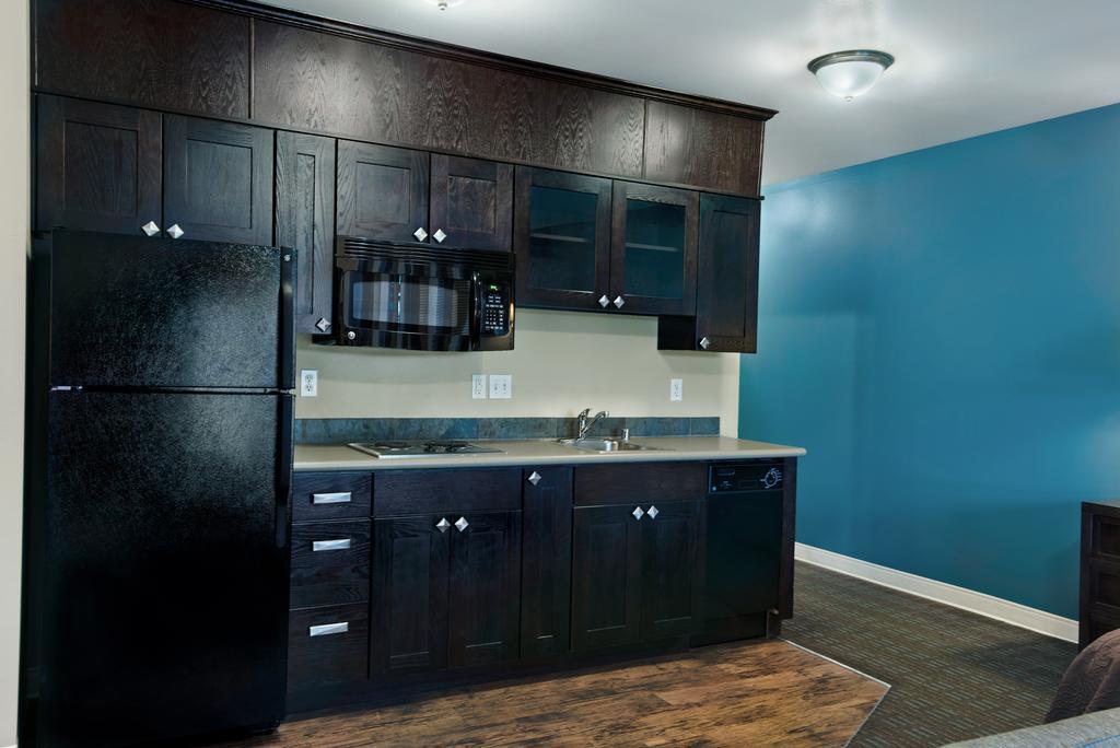 Oxford Suites Silverdale Bagian luar foto