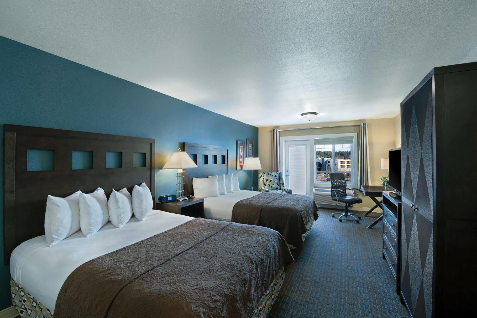 Oxford Suites Silverdale Bagian luar foto