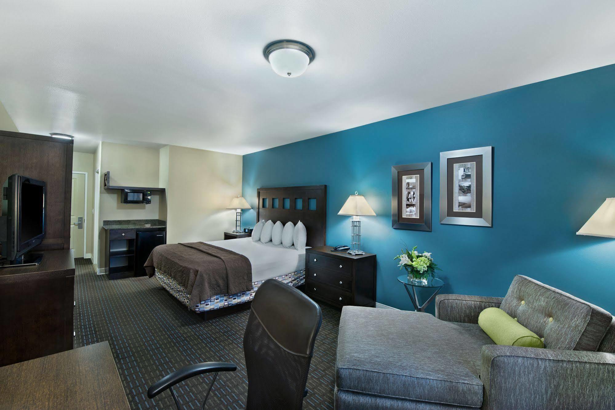 Oxford Suites Silverdale Bagian luar foto